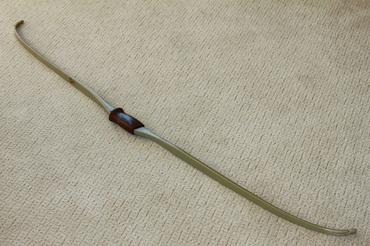 Vintage Buckhorn Fiberglass Recurve Bow BH 1600 (59/38#) L R