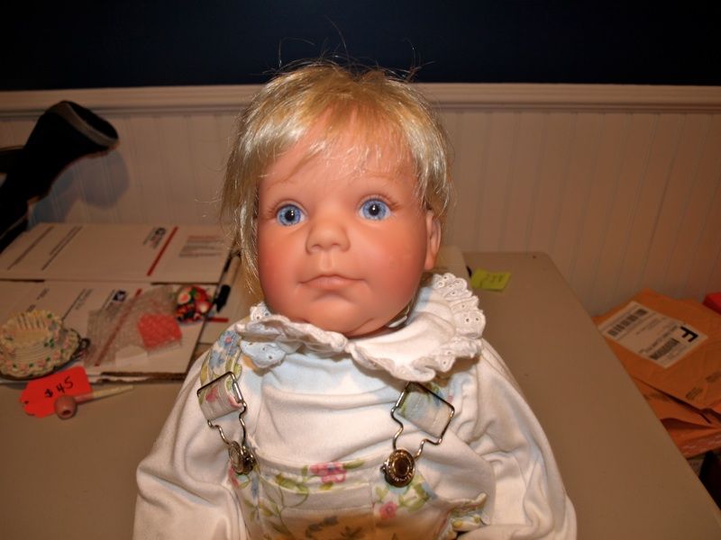 offered herein is a cute lee middleton baby doll she measures 18 long 