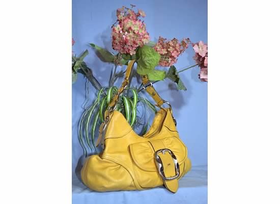 AUTHENTIC B MAKOWSKY CLAREMONT HONEY YELLOW LARGE LEATHER HOBO PURSE