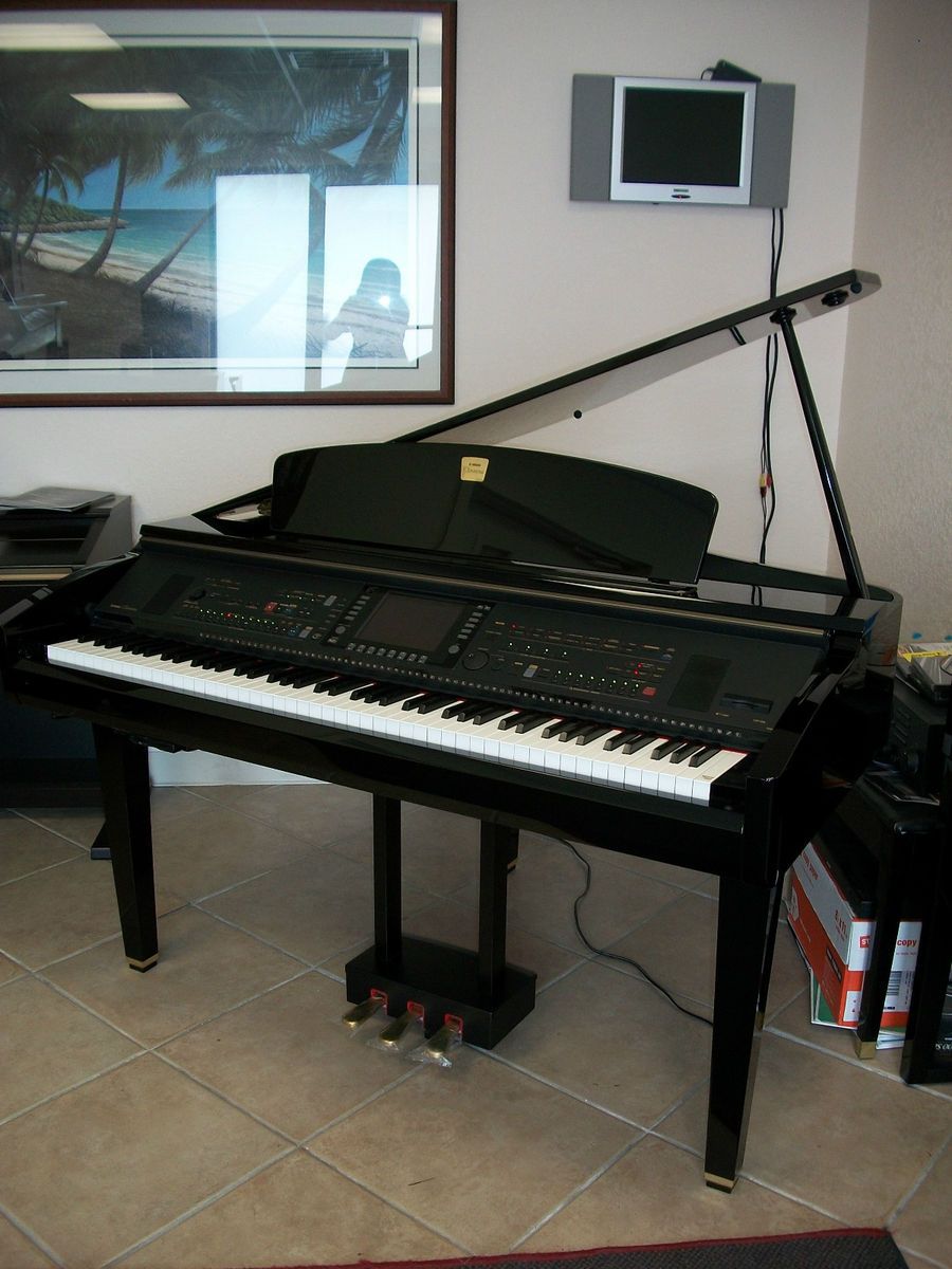 Yamaha CVP309GP 39 Clavinova Digital Baby Grand Piano