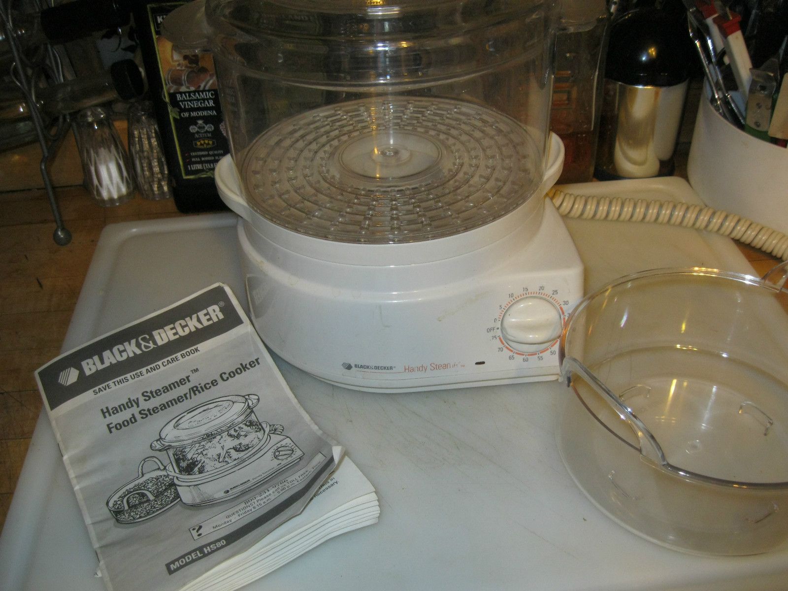 Vintage Black and Decker Handy Steamer- Food Steamer and Rice Cooker- Model  HS80- White