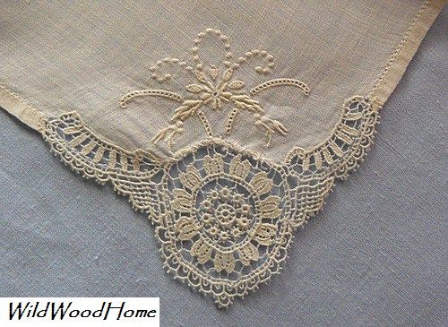 Vintage Delicate Lace Corner with Embroidery Ladies Hanky Handkerchief