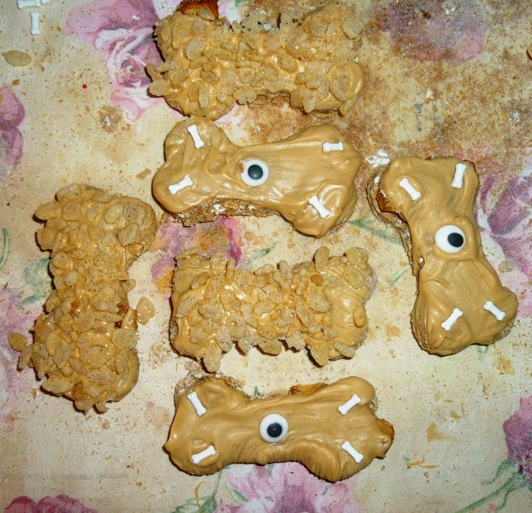 Homemade All Natural Dog Cookies Medium Sized Variety