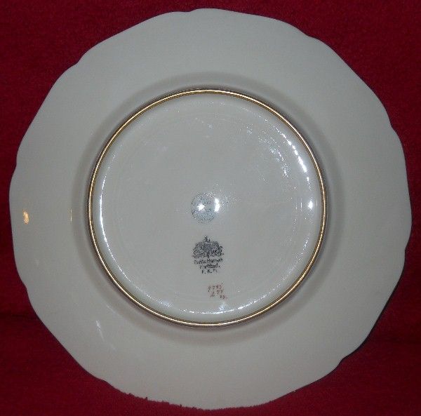 Comte Harrach Karlsbad Hutschenreuther Dinner Set of 12