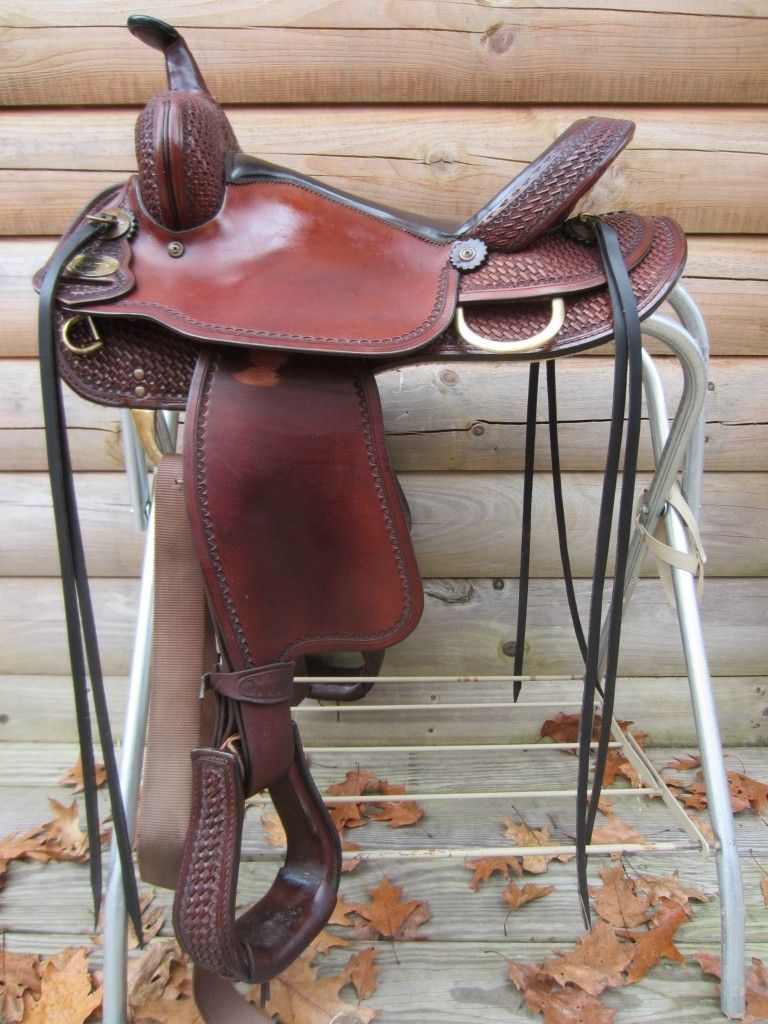  Crates Western Saddle