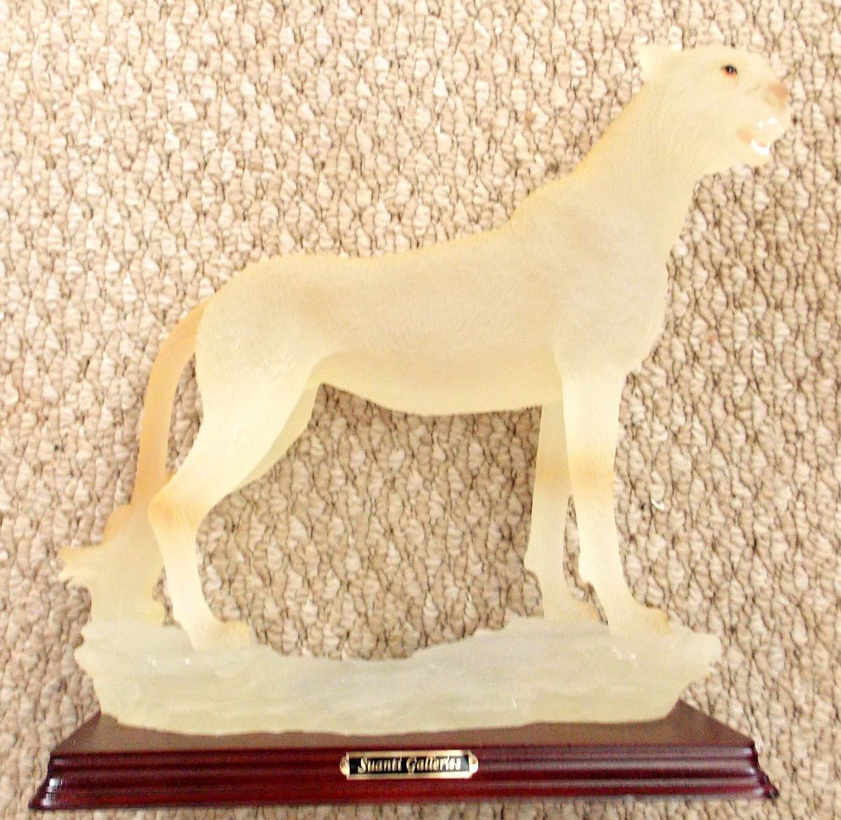  Galleries Acryllic Crystal Series on The Hunt Lion Figurine