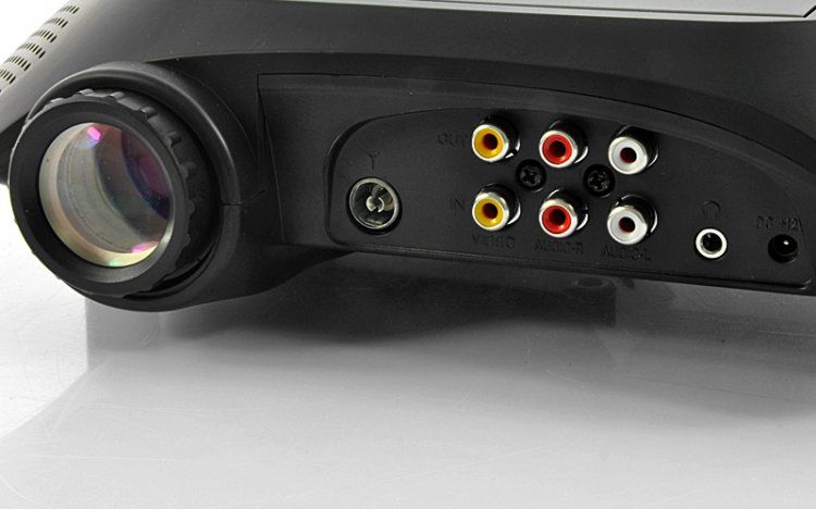 LED Multimedia Projector with DVD Player 480x320 20 Lumens 100 1