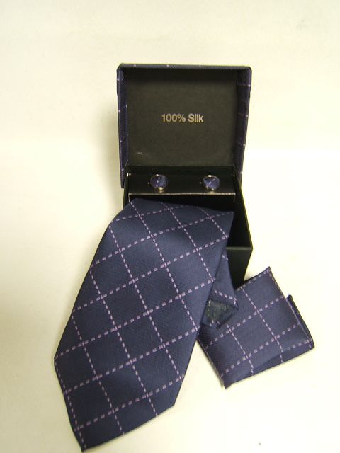 dscf5555 cufflinks purple and lavender tie and handkerchief 100 %