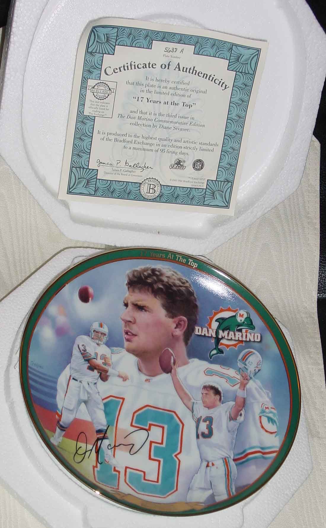 Dan Marino Dolphins Bradford Exchange Plate Set of 7