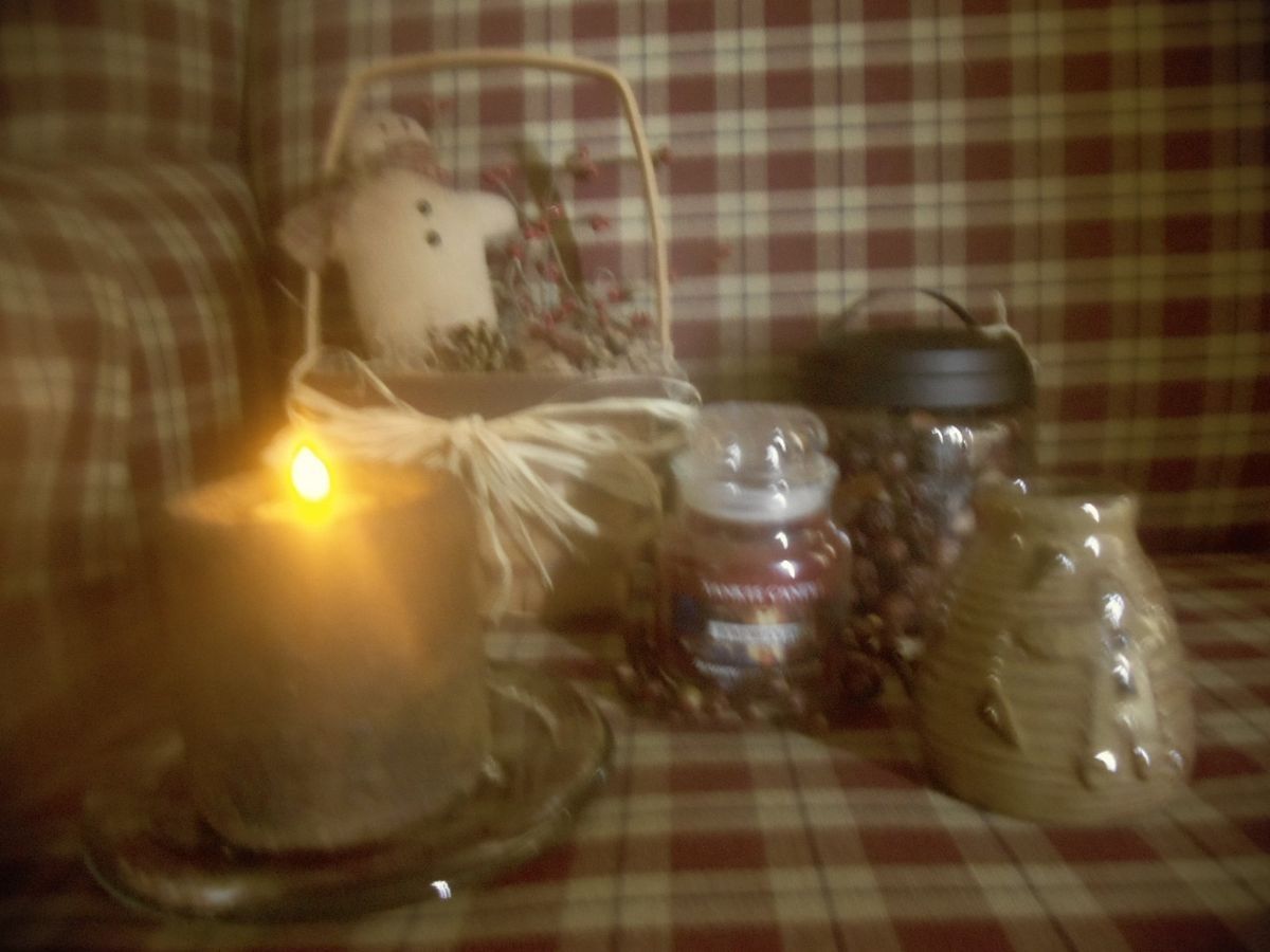 Lot Primitive Decor candle, electric candle, gingerbread man, rose