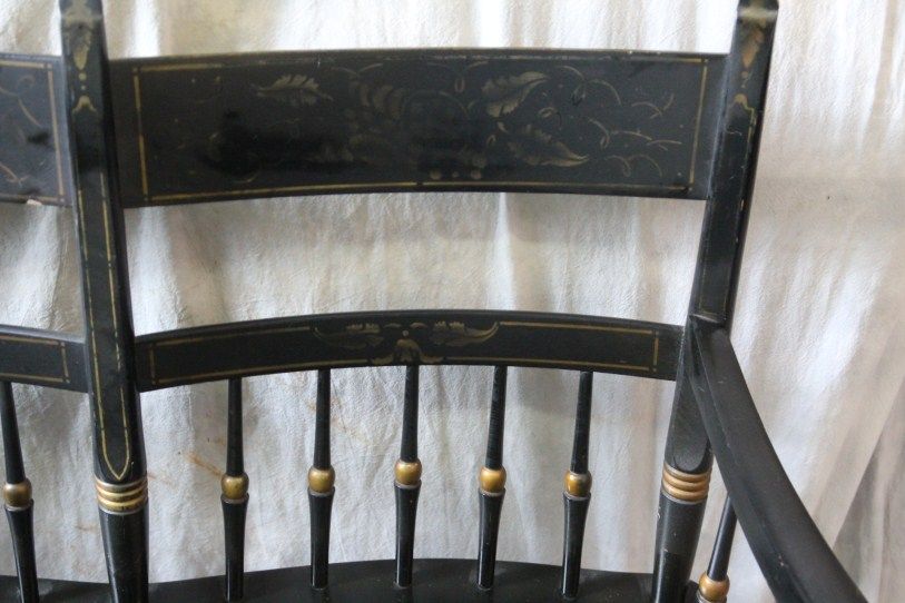 L404 Vintage Hitchcock Style Painted Deacons Bench