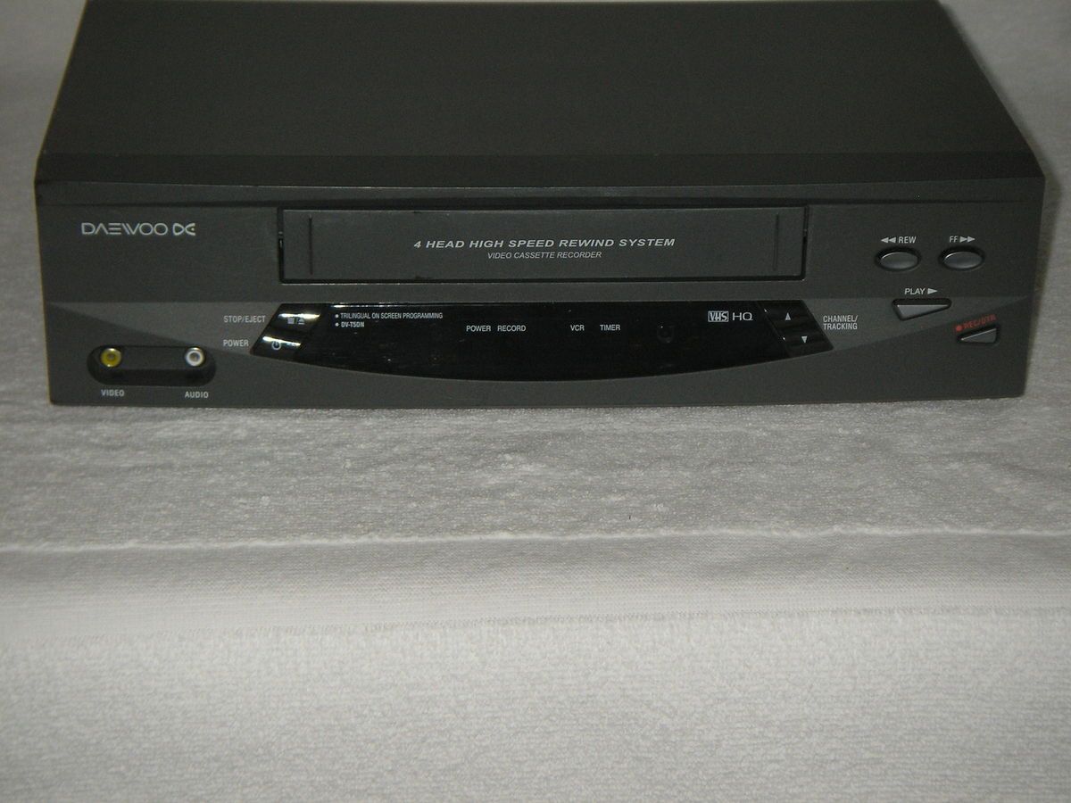 DAEWOO 4 HEAD HIGH SPEED REWIND, TRILINGUAL ON SCREEN PROGRAMMING, HQ