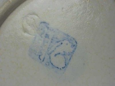 Dedham Pottery 10 inch Dinner Plate Bunny Rabbit Blue Crackle Antique