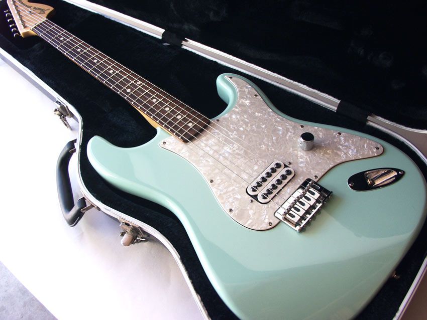 Fender Tom Delonge Stratocaster Green Mint Case Candy