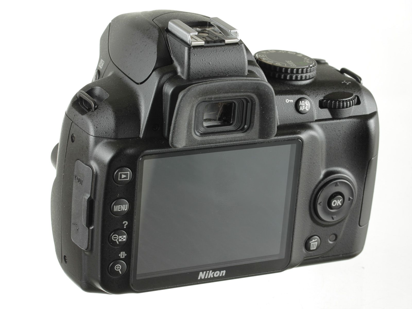 Nikon D3000 Digital SLR Camera Body Under 4 000 Actuations Free US