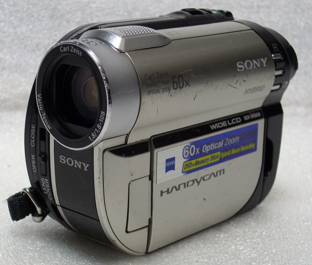 Sony DCR DVD650 Digital DVD Camcorder Video Recorder 60 Days Warranty