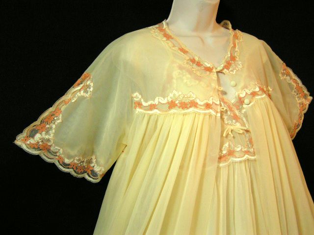 Pretty Vtg Dorsay Lingerie Chiffon Double Nylon Peignoir Robe