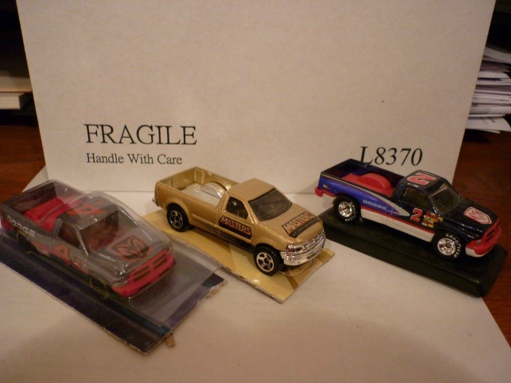 Hot Wheels 2 Dodge RAM Ford F150 Box Set Lot of 3 Trucks