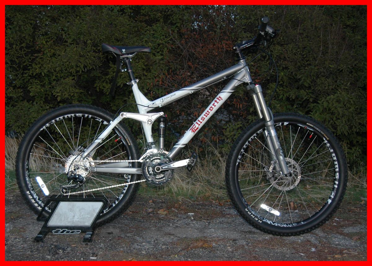 Ellsworth Bike Ellsworth Glimpse Medium 17 Fullsuspension Titanium