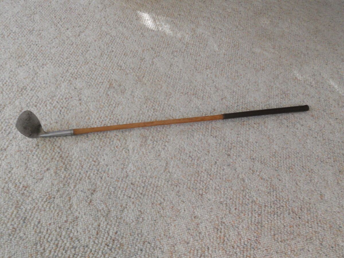 Vintage HICKORY WOOD SHAFT SPALDING NIBLICK GOLF CLUB 9 IRON DUNDEE