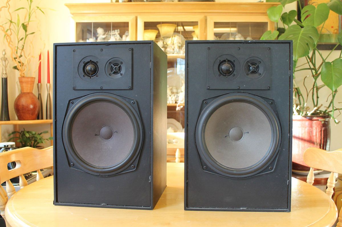  ReVox Studio 4 Monitors