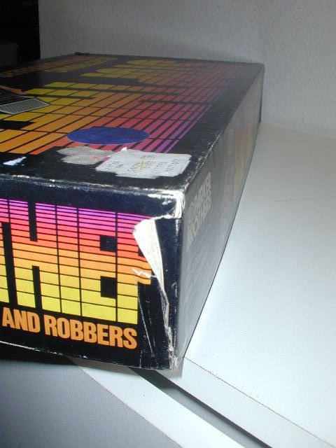 Vtg 1979 Stop Thief Electronic Cops & Robbers Parker Bros Board Game