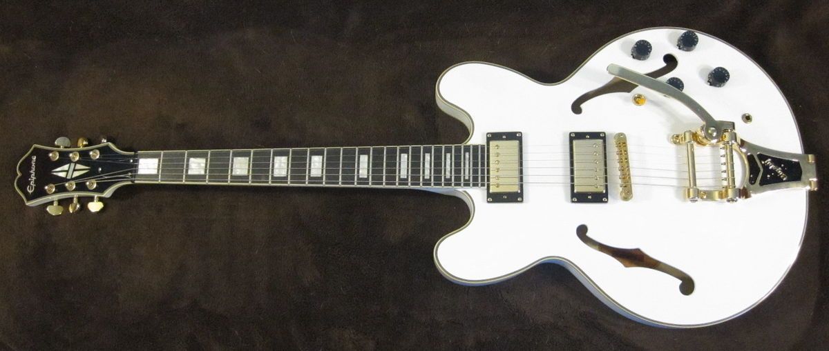 Epiphone ES 355 Semi Hollow with Bigsby Tremolo Alpine White Gig Bag