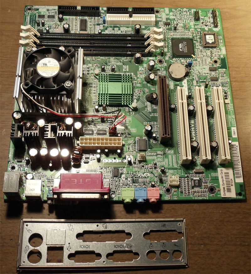 Compaq UWAVE Sock 462 Motherboard AMD Duron 800Mhz 200 64 1 60V