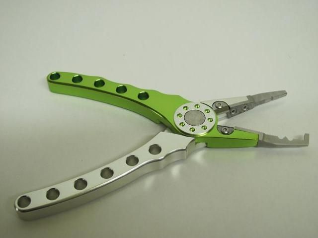 Blackfoot Traders Aluminum Fishing Pliers Silver Green