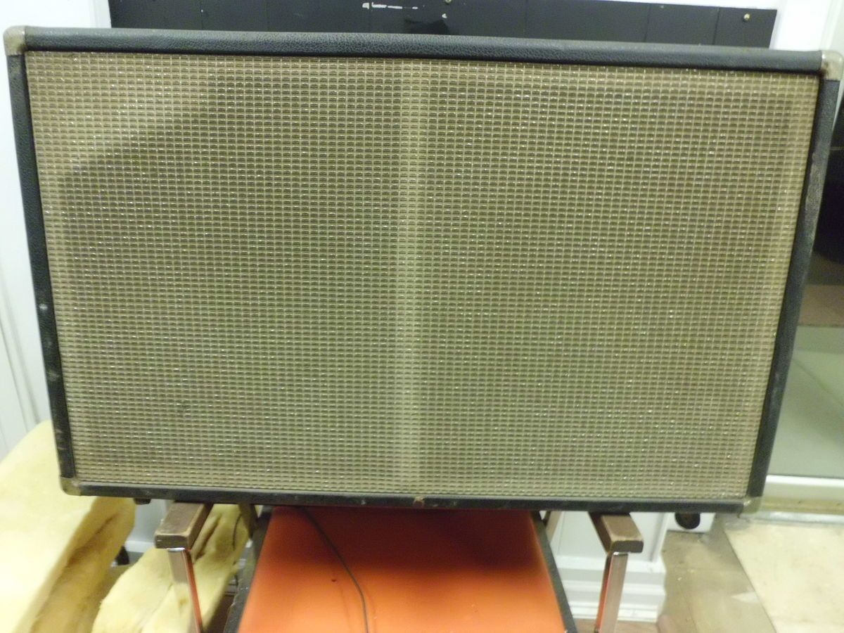 Vintage Fender Bandmaster Guitar Amp Double Speaker Cabinet