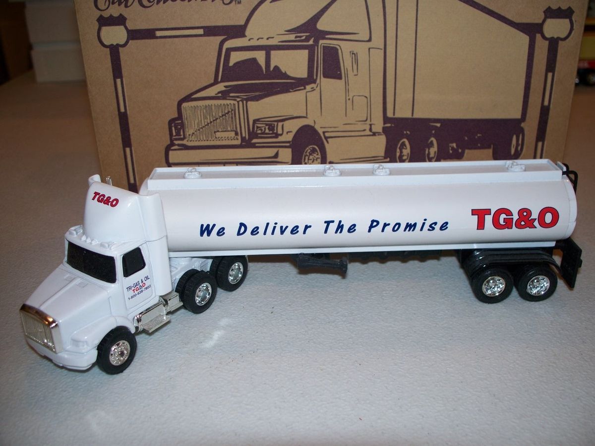 TRI GAS & OIL TG&O TRACTOR TRAILER FEDERALSBURG, MARYLAND Ertl