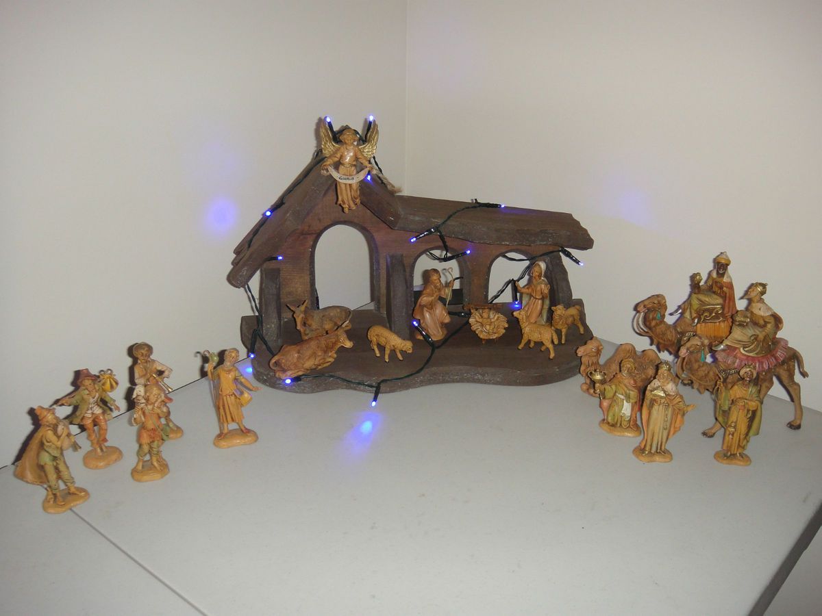  Fontanini Nativity Set Marked Depose Italy Spider Stable