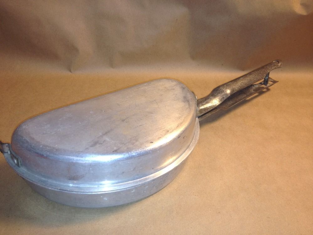  Antique WEAR EVER Cookware Aluminum FOLDING SKILLET PAN OMELET Camping