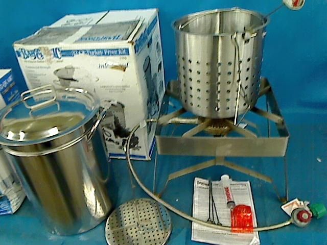 Bayou Classic SS 32 Quart Turkey Fryer Kit w SS Burner