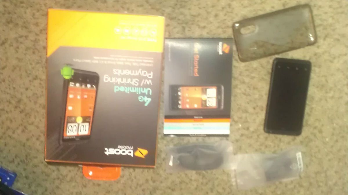 HTC EVO Design 4G 4GB Black Boost Mobile Used Original Box with all