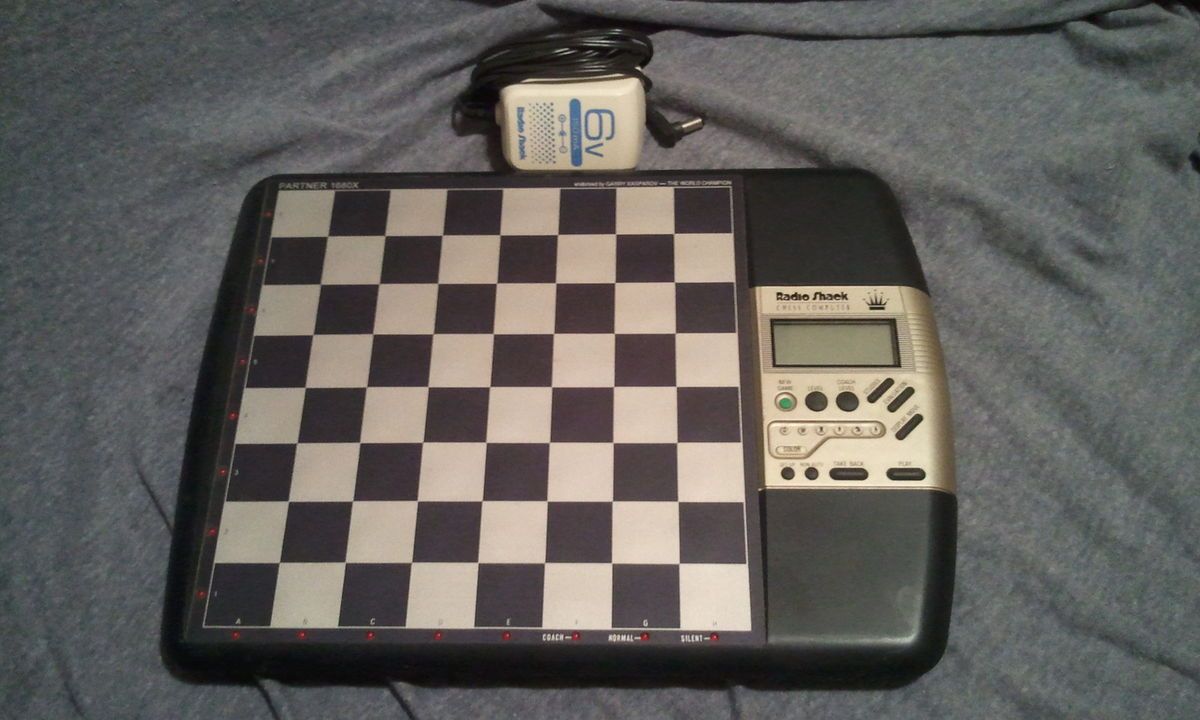 Chess Computer Garry Kasparov Radio Shack Partner 1680X