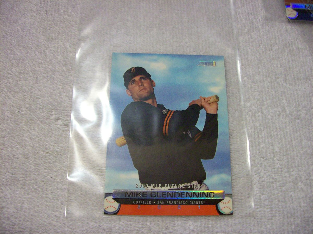 Major League Baseball Topps Card 2001 Mike Glendenning