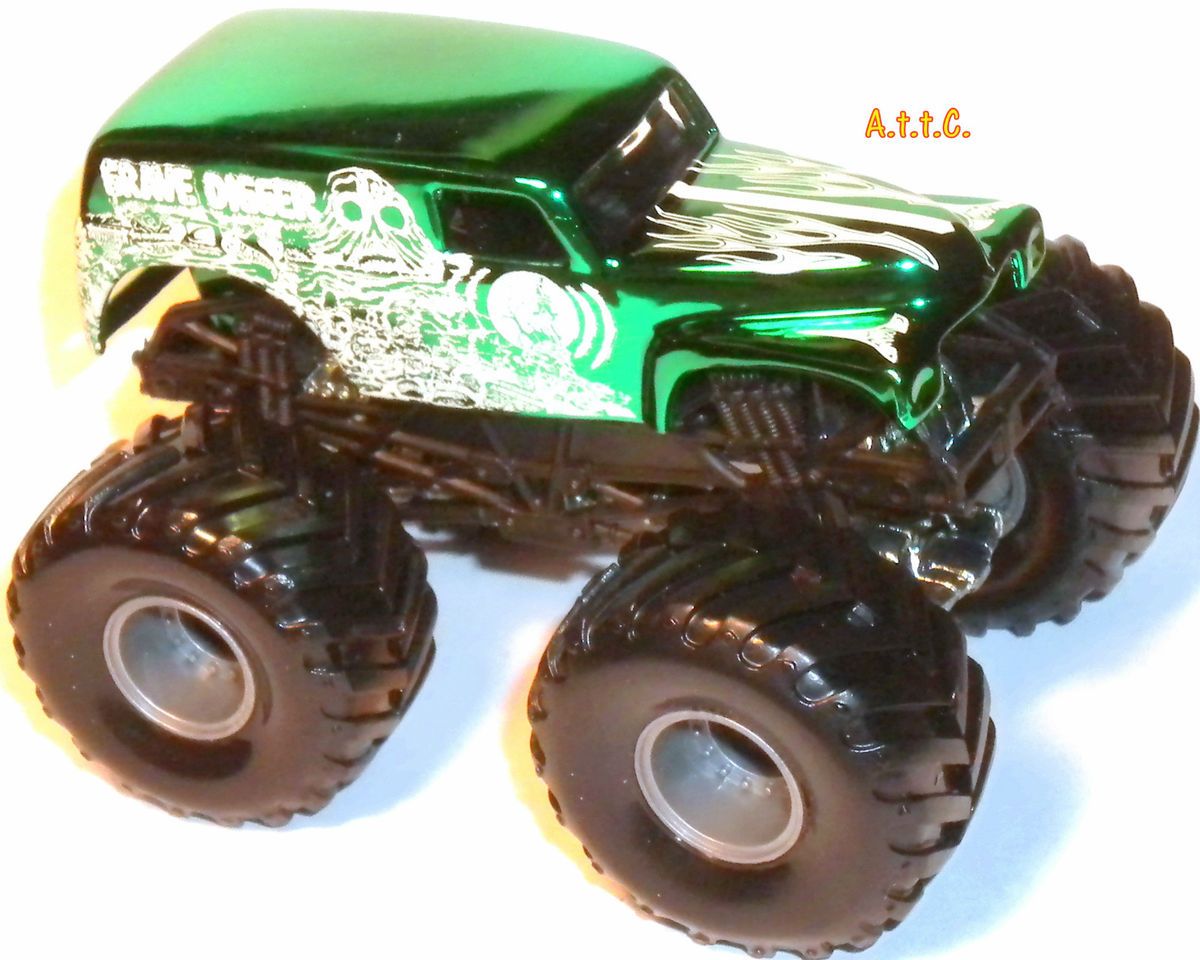 Grave Digger Green Chrome 2003 Extremely RARE Hot Wheels Monster Jam 1