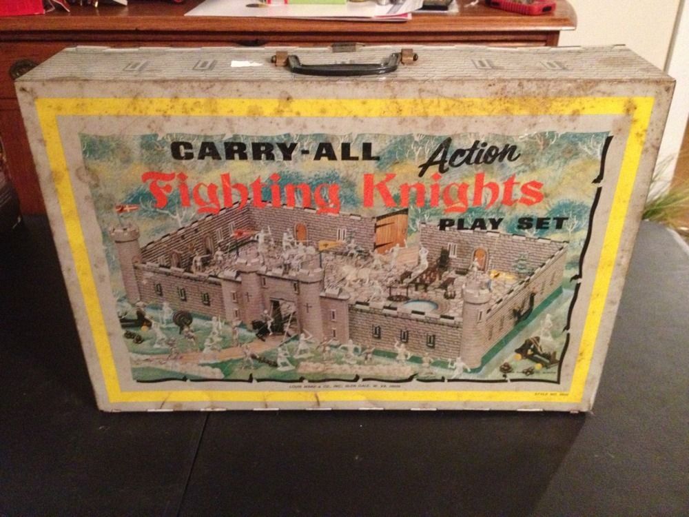 Louis Marx Carry all Fighting Knights Action Playset. Vintage Tin