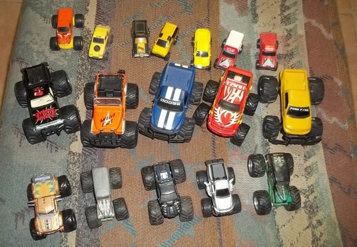 Monster Truck Diecast Lot 17 Grave Digger Ford Dodge Jeep Masters of