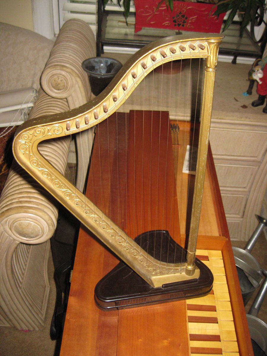 VINTAGE HARBERT GOLDEN JR HARP MADE IN ITALY L K