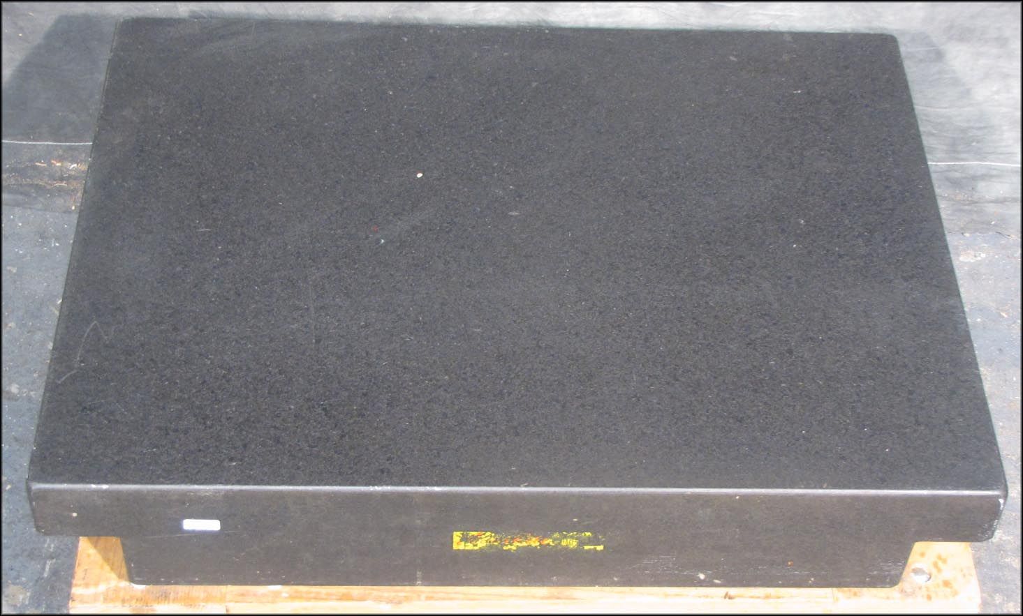 Accurite 2 Ledge 18 x 24 x 4 Granite Laboratory Surface Inspection