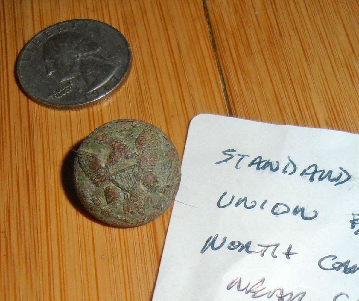  WAR STANDARD ISSUE UNION BUTTON/ FOUND NEAR GREENSBORO, NORTH CAROLINA