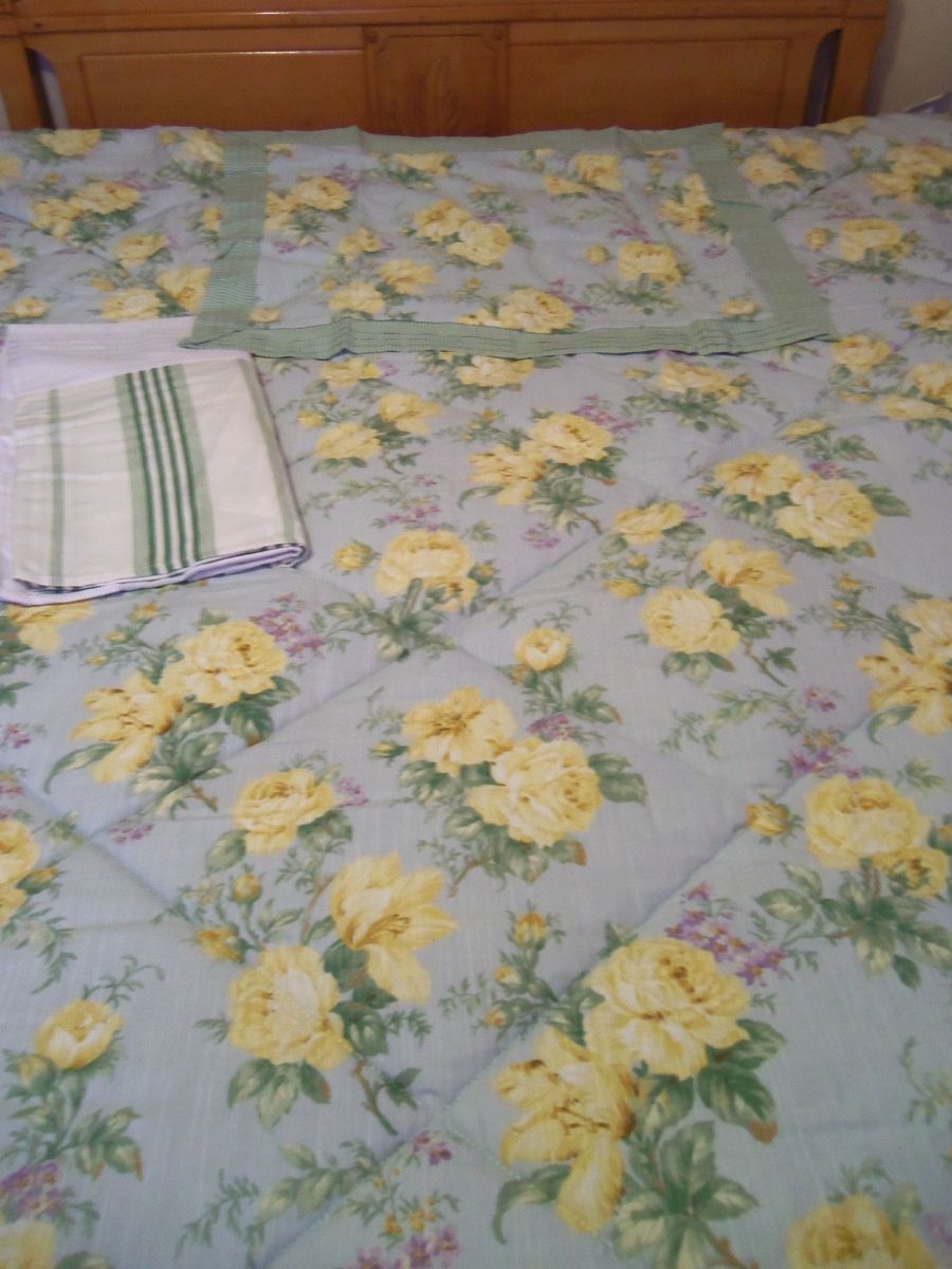 Laura Ashley Lifestyle Garden Trellis Twin Comforter Set