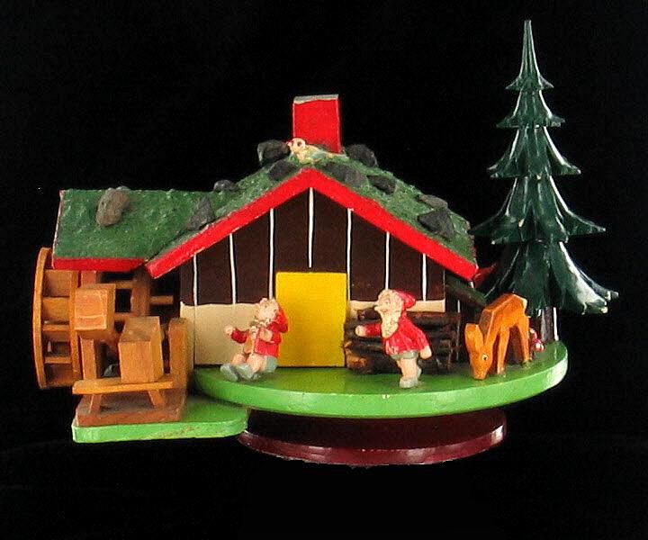  STEINBACH CHRISTMAS MECHANICAL THORENS SANTA MUSIC BOX TURNS DARLING