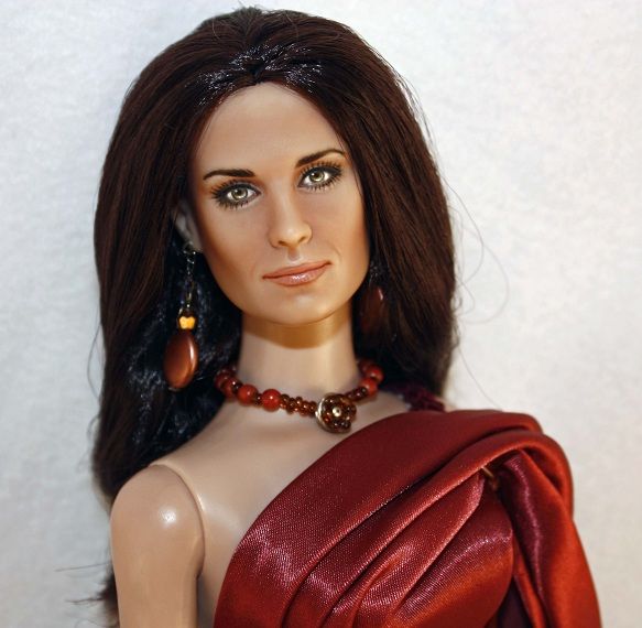 Tonner Serafina Pekkala Repaint OOAK  Demi Moore  with OOAK Outfit