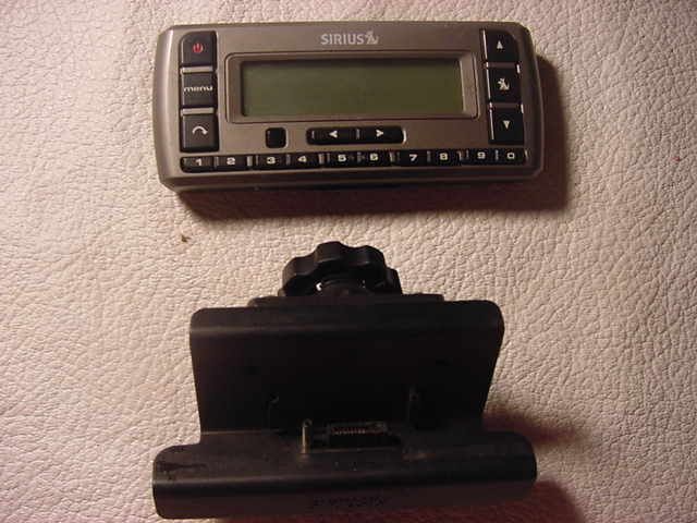 SIRIUS model SV3 car home satellite radio am fm receiver sirrius sirus