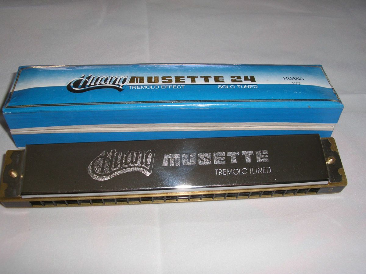 Huang Musette 24 Harmonica C Former Hohner Designer