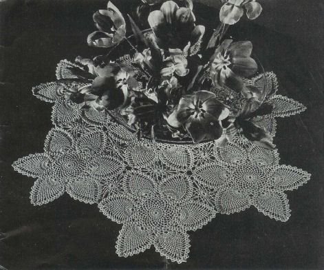 centerpiece no 7768 b night table doily no 7767 a