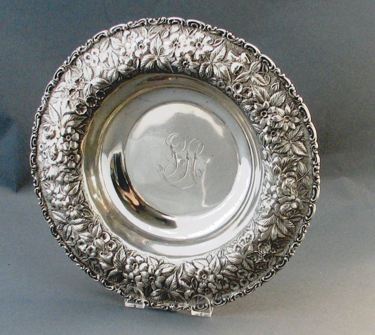 Fine Antique Jacobi & Jenkins Large Sterling Silver Repousse Serving